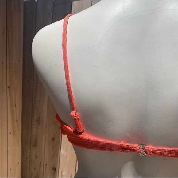 Lovers + Friends ruffle Anga bikini Top in Salmon size XS - Picture 5 of 8